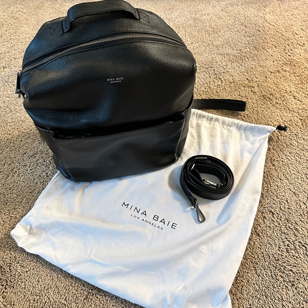 Mina Baie Black stevie midi leather Backpack